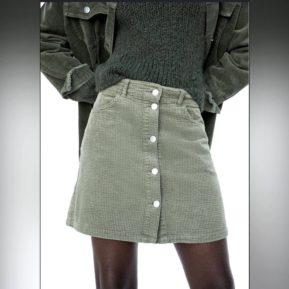 Zara corduroy button down skirt S